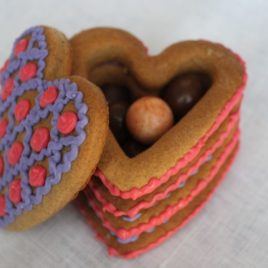 Скриня "Сердечко" 8*8см