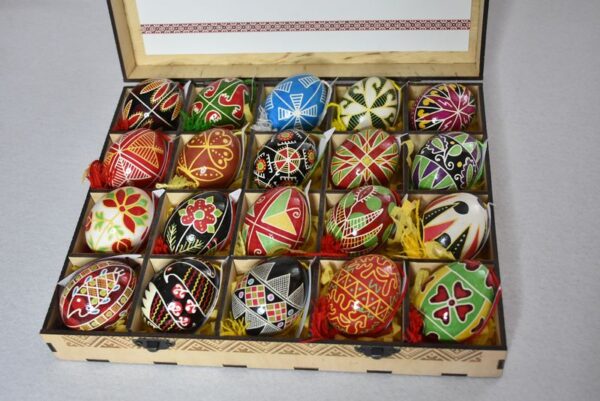 Набір "Pysanka of Ukraine" на курячих яйцях (en.) - Зображення 4