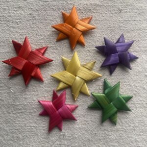 Зірки з соломи д.4-6см (P-926)